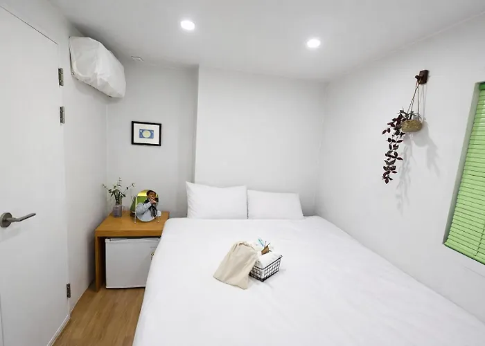Selio #arex, Line 1, 4 Stn #line 2,5 Chungjeongno Stn 4min #airport Bus 5min Guest house Seoul