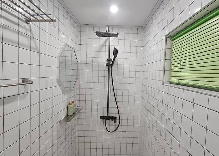 Guest house Selio #arex, Line 1, 4 Stn #line 2,5 Chungjeongno Stn 4min #airport Bus 5min Seoul