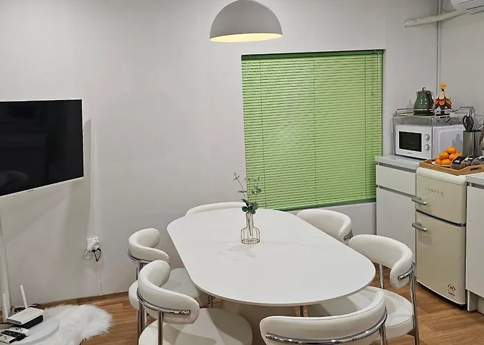 Selio #arex, Line 1, 4 Stn #line 2,5 Chungjeongno Stn 4min #airport Bus 5min Guest house 4*
